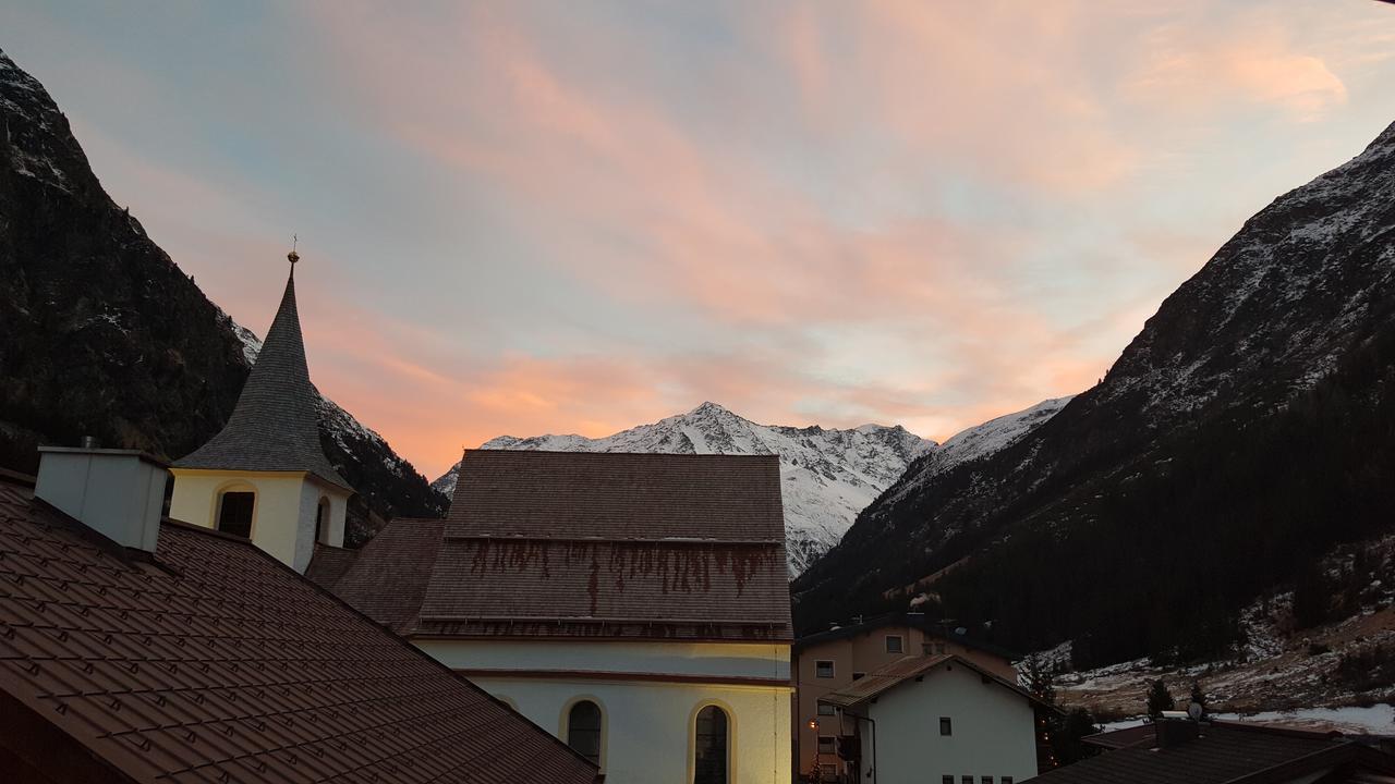 Gasthof Pension Santeler Sankt Leonhard im Pitztal Exteriér fotografie